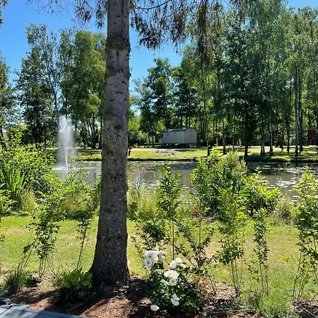 مكان تخييم Casa Nymphaea Kinrooi